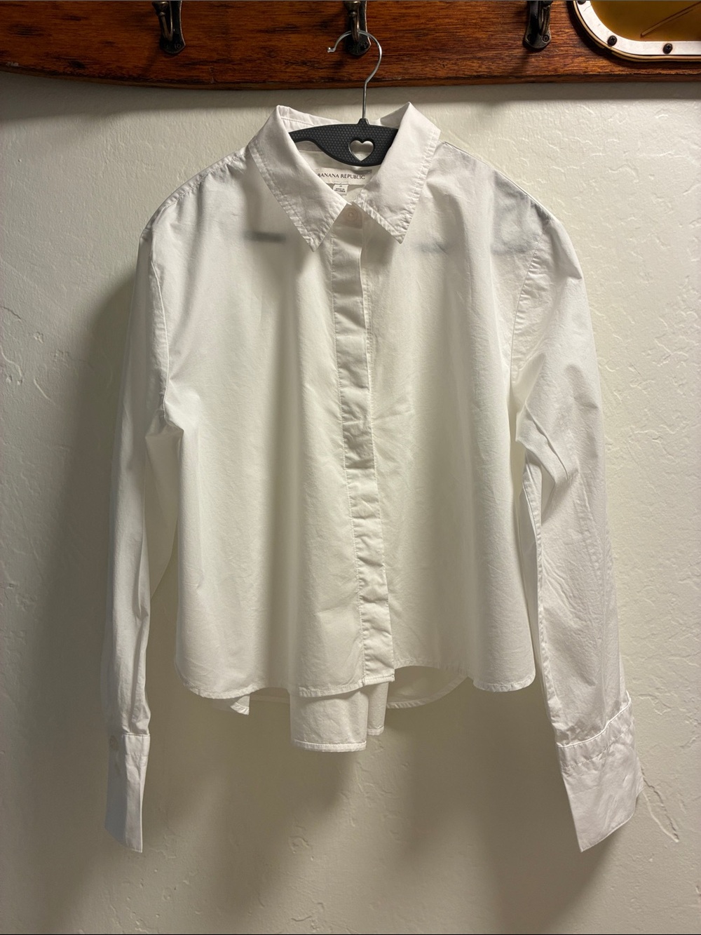 Banana Republic Cropped White Collared Button Shirt Size Small